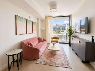 Murals & Modern Design Wynwood King 1BR - 0
