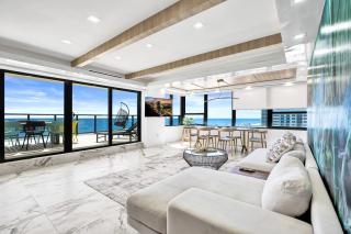 Luxury Oceanfront Condo 2BR 2.5BA with 700Sqft Terrace Sauna Resort Amenities and Pools 1501 - Miami Beach - 0