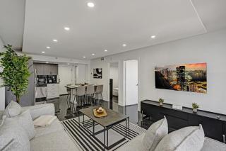 Miami Beach Paradise 4BR Stylish condo with Resort Perks 1007 - Miami Beach - 3