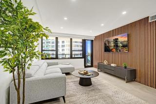 Modern 4BR with Ocean Views Pools and Direct Beach Access - Miami Beach - 4