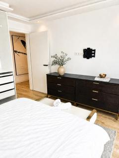 Beautiful new L apartment -15 min to Octoberfest - 8