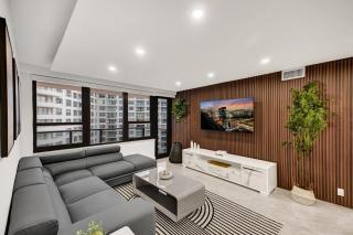 Modern 3BR Ocean view Condo with Pools, Gym and Sauna 1407 - 5