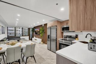 Modern 3BR Ocean view Condo with Pools, Gym and Sauna 1407 - 2