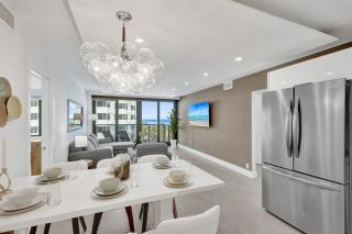 3BR 2BA Oceanfront Retreat Pools and Beach Access 706 - 2