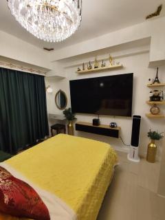 CA Smart Staycation at Azure North - 4