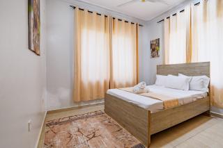 SeyniKe 2BR Apartment - Nyali - AC, WiFi - Parking - 6