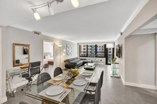 Beautiful Ocean View Condo with Resort Amenities, Pools, Sauna and Gym 711 - 6
