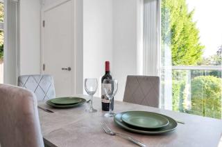 2 Bedroom Addenbrookes Apartment - 4