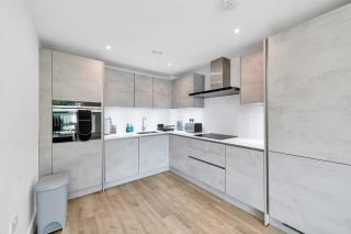 2 Bedroom Addenbrookes Apartment - 3