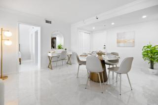Comfortable 2-Bedroom Condo Retreat with Resort Facilities 1108 - Miami Beach - 1