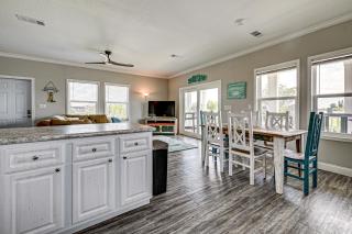Waterfront Retreat w/ Boat Dock! Hudson Hideaway - 2