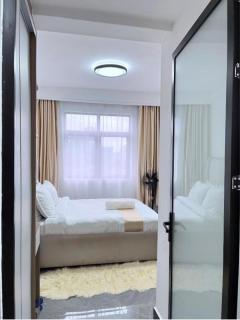 Kilimani one bedroom with extra room - 8