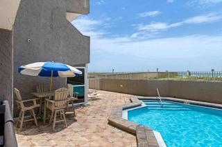 Gulf Front Condo w Pool Tennis Courts & more - 9