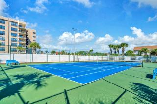 Gulf Front Condo w Pool Tennis Courts & more - 8