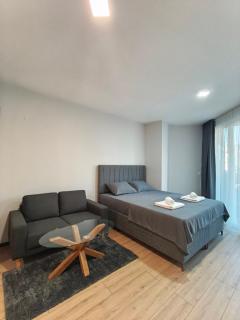 GIA Paradise Apartments 12 - 6
