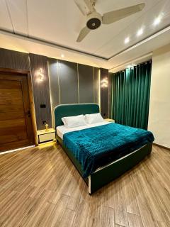 Signature Suites 2 - 2