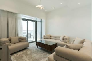 20th Floor 2-Bedroom Panoramic Lagoon View - 7
