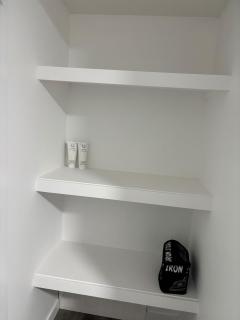 Prime Location, beautiful modern one bedroom spacious suite few minutes to West Edmonton Mall and Enoch Cree Casino - 2