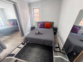 Newly Renovated 3BR with Den Sleeps 8 Near NYC - 1