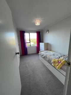 4 Bed rooms Fully furnished, Spacious Living Area - 9