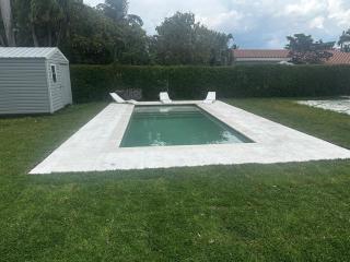 Gated Pool home near a worship house Aventura Mall - 9