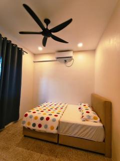 NH Humaira Homestay Sungai Petani - 1