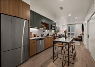 Downtown SLC 2BR Pool Sauna Parking - 6