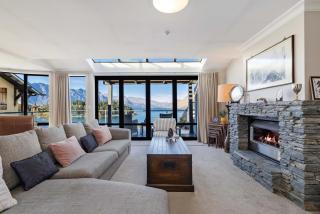 Lakefront Luxury - 0