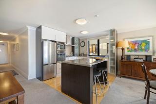 Lakefront Luxury - 5