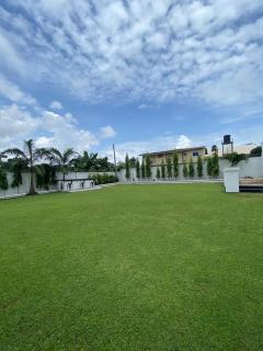 Perfect Holiday Home - 8