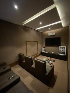 Perfect Holiday Home - 1