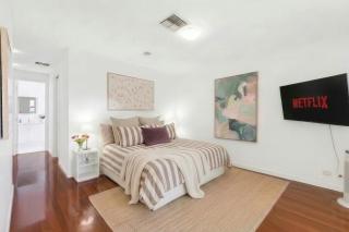 Henley Beachfront Luxury Home With Sauna Just 200m From Henley Square! - 1
