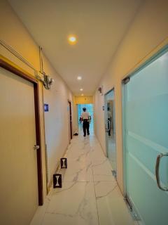 Private Budget Room for Backpackers Near MRT Si Kritha - 1