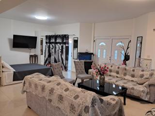 ANDRIA'S luxury family studio near Casino limassol - 8