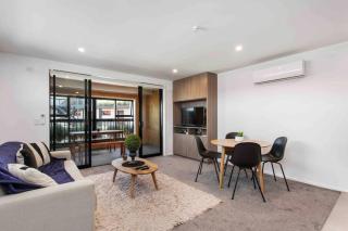 Affordable Apartment Hagley Park Super Fast Wifi - 8