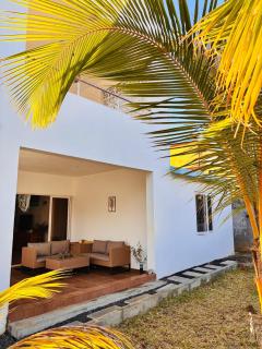 Tropical Garden Villa with AC, WiFi, Family Games, Mauritius - 7