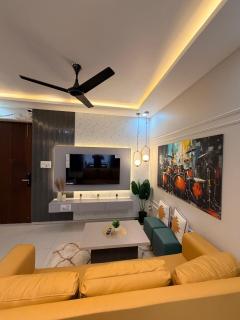 Poolfront Vintage Home 3 Bedrooms Nearby Beaches South Goa - 4