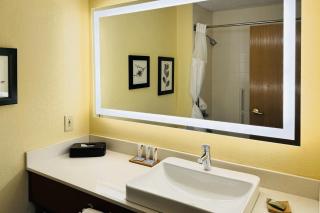 Country Inn & Suites by Radisson, Mishawaka - South Bend - 3