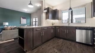 Landing Stylish 2BD Gym Pool - 3