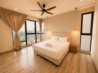 Playground Heaven 3BR unit Southkey Mosaic - 5