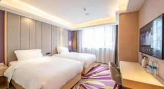 Lavande Hotels·Yichang Wanda Plaza - 2