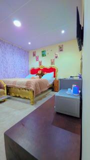 Blue Rest Room - 9