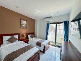 Comfort Stay Hotel - 3