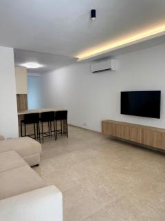 Swieqi Collection, Lux 3BR Maisonette, BBQ Lounge , St julians - 1