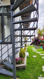 Oceanfront Escape 5BR Pool & BBQ Garden - 3