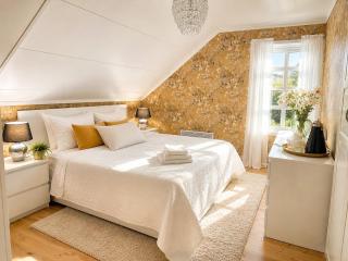 Detached house with terrace and garden close to the sea and town - 3