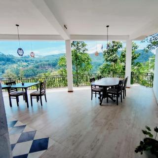 Ella Claython Hills - 3