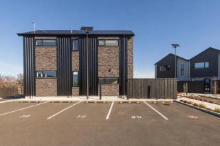 Brand New 2Bed2Bath By Playground Near Town Centre - 9
