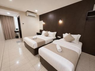 Cathay Hotel - 0