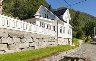 Gorgeous Home In Fiskåbygd With House A Panoramic View - 1